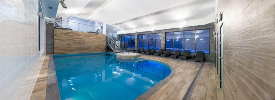 Apartament 4 Seasons- Basen Wewnetrzny,Jacuzzi,Sauna,Silownia I Kulkoland W Cenie!!! Kołobrzeg Extérieur photo